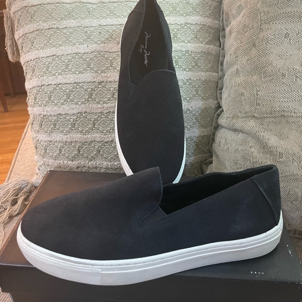 Sale!!! New nib Massimo Matteo black suede sneakers sz 7.5m $99
